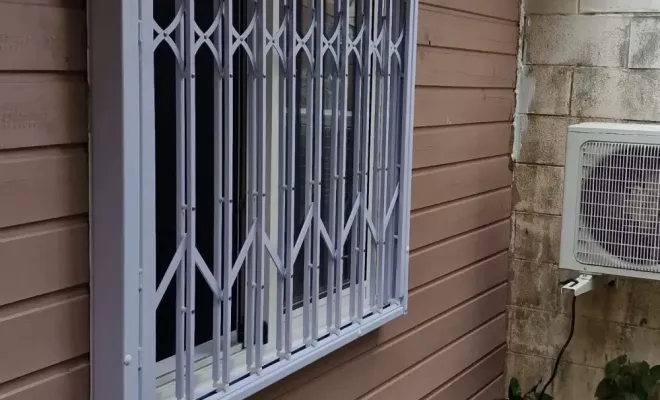 Installation de grilles extensibles de sécurité, Saint-Denis, MAXIDOR